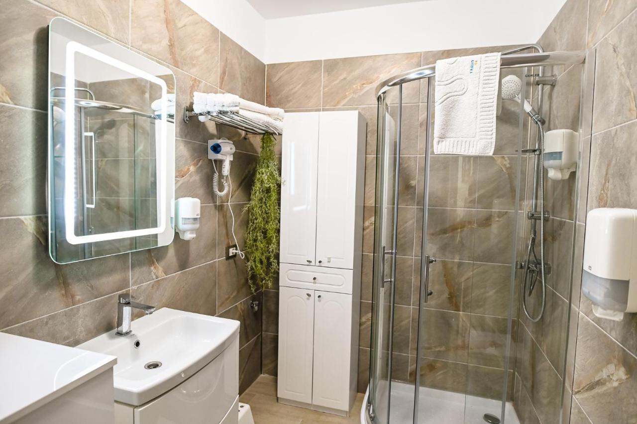 Teemo Beach Apartment, Alezzi Beach Resort Năvodari Eksteriør billede